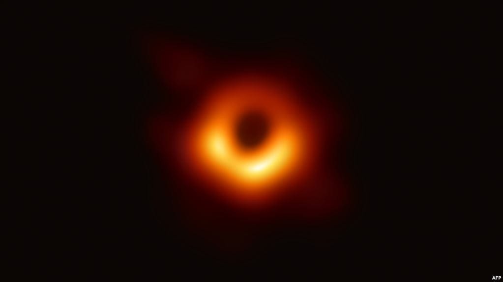 أول صورة للثقوب السوداء ( أ ف ب)