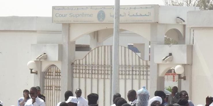 المحكمة العليا تحدد موعدا للنظر في “ملف العشرية”