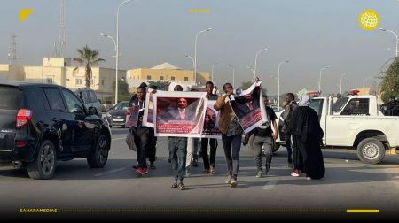 متظاهرون يطالبون بسجن ولد عبد العزيز واستعادة ما نهب من أموال - صحراء ميديا