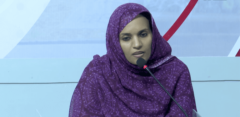 وزيرة المياه والصرف الصحي