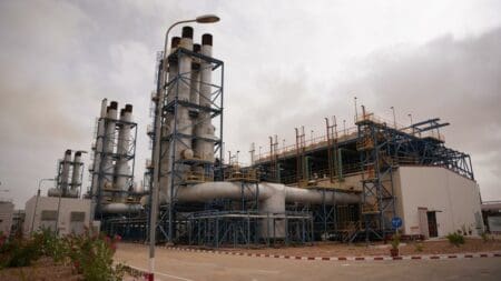 الحكومة تجيز قرضا بـ39 مليون يورو لإنشاء محطات للطاقة في الريف