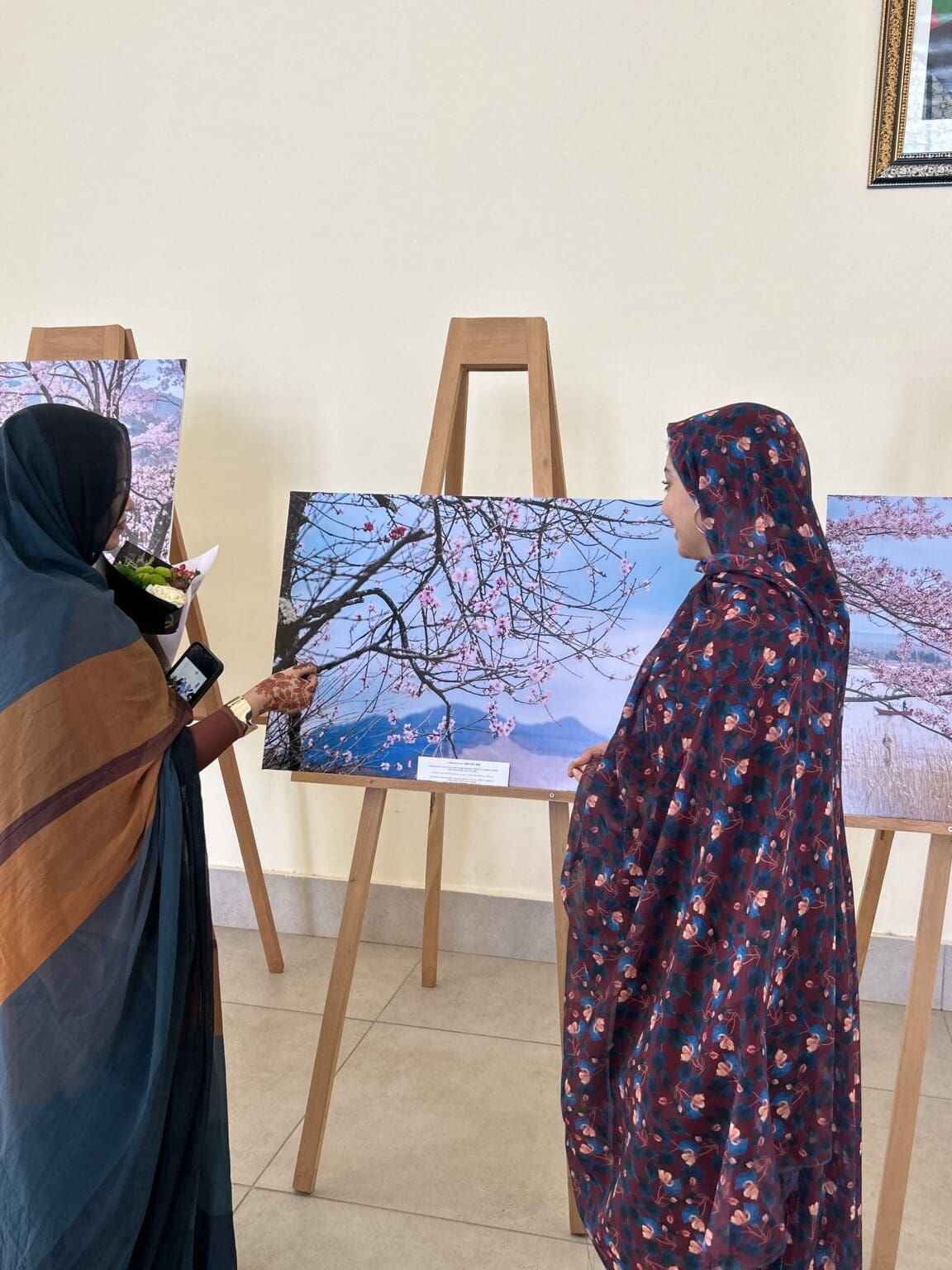 بين «الشاي» و«الراهب».. صور وحكايات من بلاد «الساموراي»