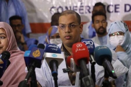 “كفانا”: تدفق المهاجرين غير الشرعيين يهدد سيادة البلاد