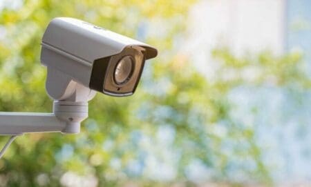 الشرطة تراجع كاميرات المراقبة لتحديد مسار فتاة اختفت في نواكشوط