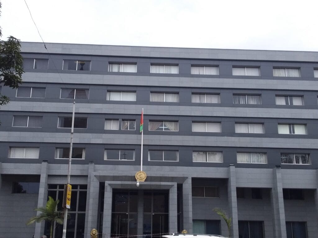 البنك المركزي الغيني: 94 في المئة من الأوراق النقدية خارج النظام البنكي البنك المركزي لجمهورية غينيا