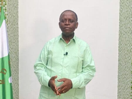 قيادي معارض: كوت ديفوار أمام انسداد سياسي ولا بد من الحوار أكوسي بينجو، نائب الرئيس المنسق العام للحزب الديمقراطي لساحل العاج - التجمع الديمقراطي الأفريقي، وعمدة بلاتو السابق (صحراء ميديا)