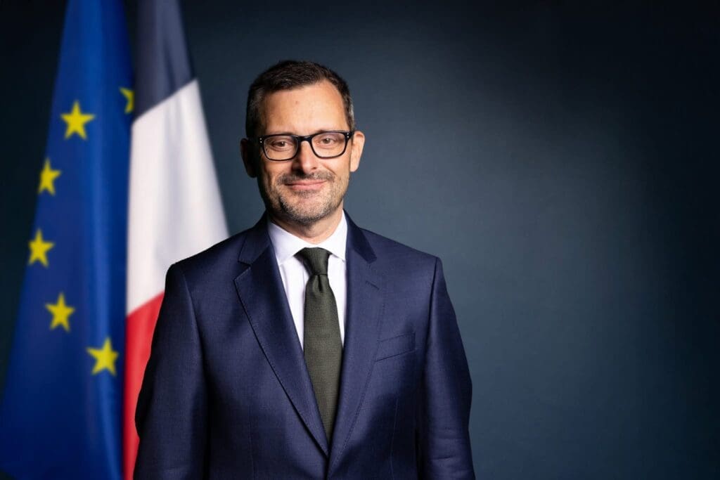 وصل موريتانيا.. من هو السفير الفرنسي الجديد؟