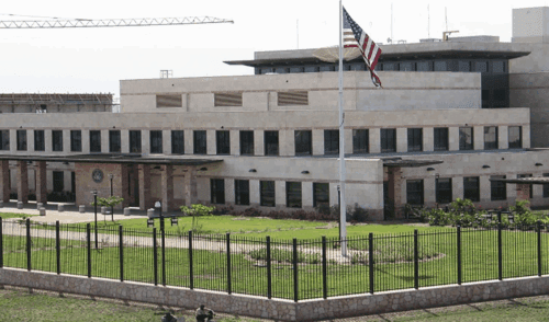 سفارة أمريكا في باماكو تطلب من رعاياها مغادرة مالي على الفور