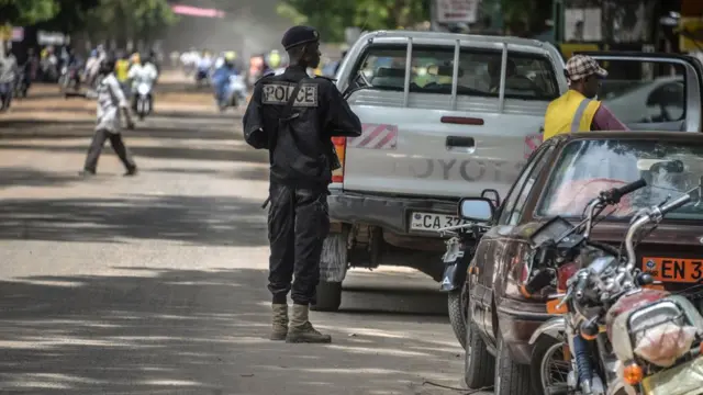 الكاميرون: احتجاز نحو 30 سياسياً وناشطاً مرتبطين بمرشح المعارضة