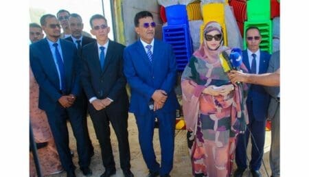 الحكومة توزع تجهيزات لرواض الأطفال في 11 ولاية