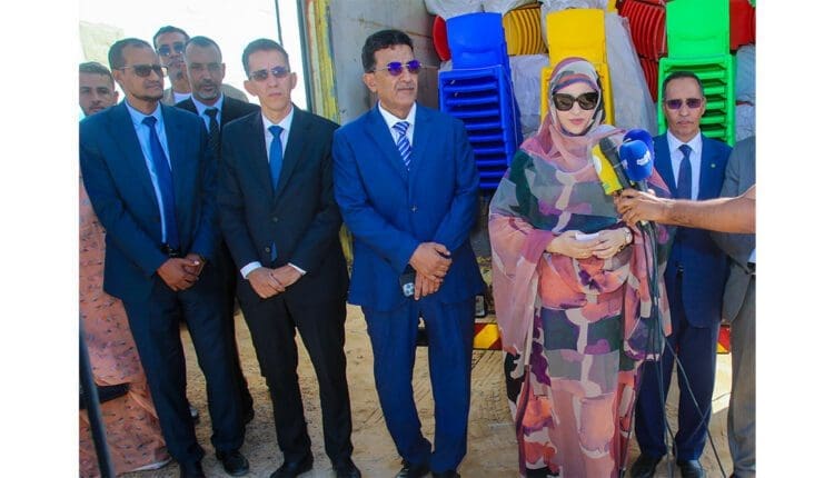 الحكومة توزع تجهيزات لرواض الأطفال في 11 ولاية