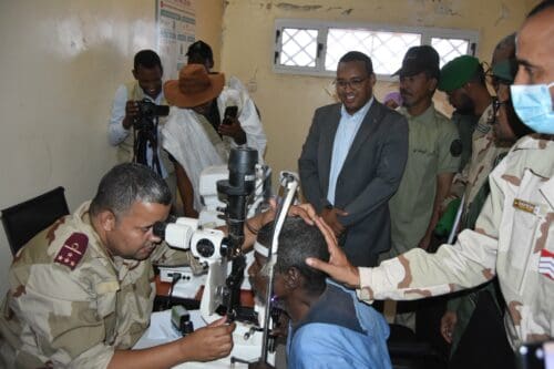 الجيش يطلق قافلة طبية للفئات الأكثر احتياجاً في المناطق الحدودية