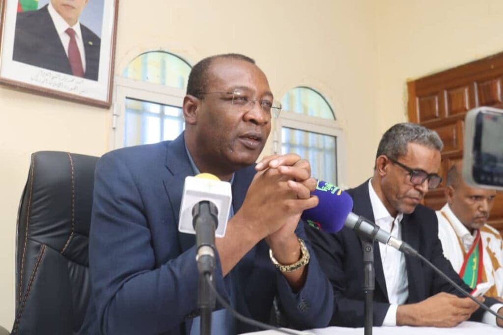 وزير التنمية الحيوانية يحث المنمين على تطوير إنتاج الألبان المحلي