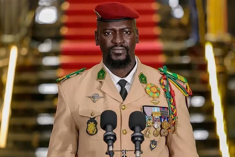 غينيا.. الرئيس الانتقالي يترشح رسميا للرئاسيات