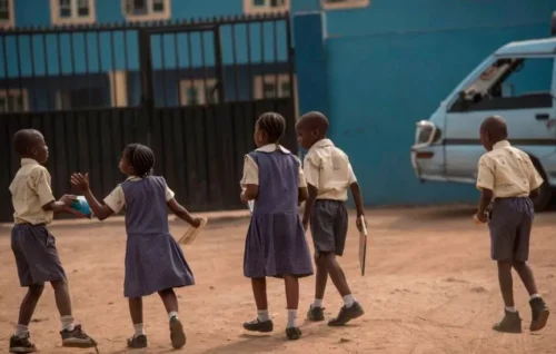 خطف 25 تلميذة في شمال غرب نيجيريا