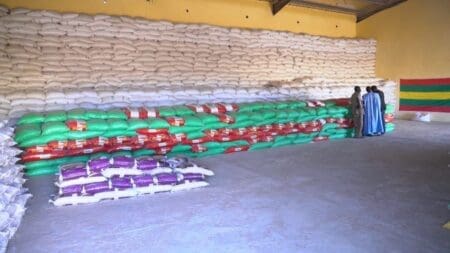 مفوضية الأمن الغذائي تدشن مخزنين للحبوب في آمورج وعدل بكرو