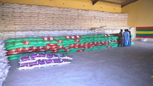 مفوضية الأمن الغذائي تدشن مخزنين للحبوب في آمورج وعدل بكرو