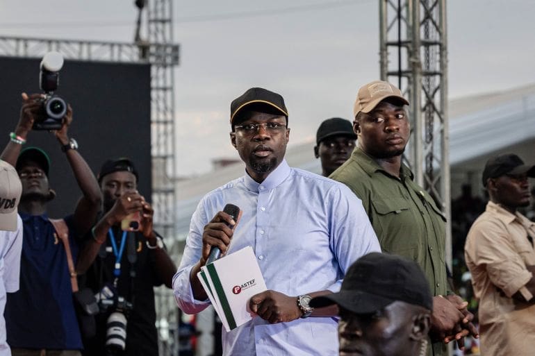 السنغال.. سونغو يهاجم المعارضة ويتوعد بملاحقة الرئيس السابق