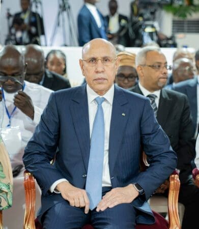 الرئيس الموريتاني: ملتزمون بمواجهة الفساد والرشوة بلا هوادة