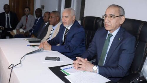 وزير الداخلية يجتمع بالسلطات في ولايات الشمال لبحث الأمن والحدود