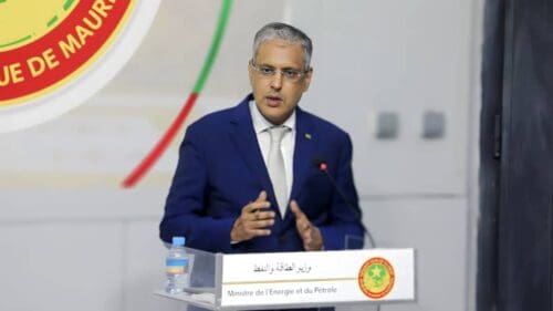 وزير الطاقة: هناك توسع في شبكات الكهرباء وخطة للاستفادة من الغاز