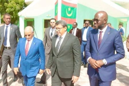 رئيس البرلمان الموريتاني يزور ميناء الصداقة رفقة نظيره السنغالي