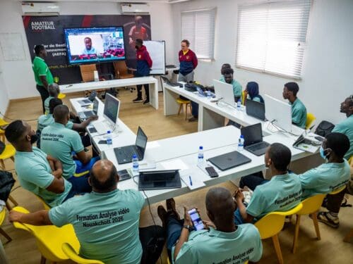 اتحادية كرة القدم تطلق أول دورة تكوينية في التحليل بالفيديو