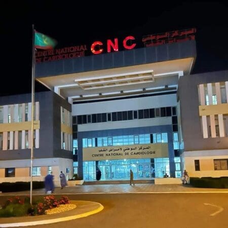 مستشفى القلب يعلن سيطرته على حريق «محدود» بمستودع النفايات