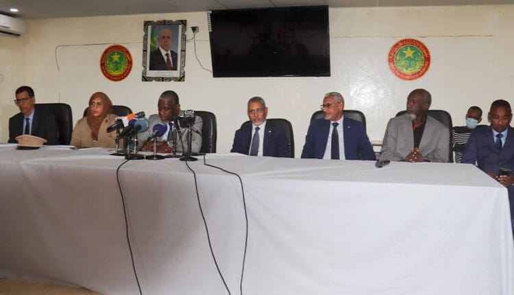 وزارة التربية توزع أكثر من 27 ألف بطاقة مهنية لموظفي قطاع التربية