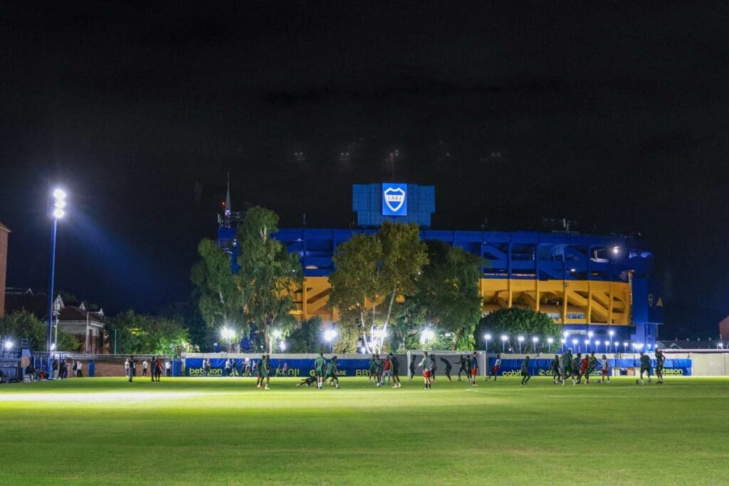 موريتانيا تواجه الأرجنتين في اختبار دولي كبير على “لابومبونيرا”