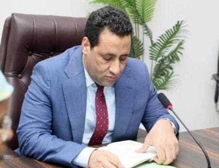 الوزير الأول: اكتتاب 3000 موظف سيتم وفق مبادئ الشفافية وتكافؤ الفرص