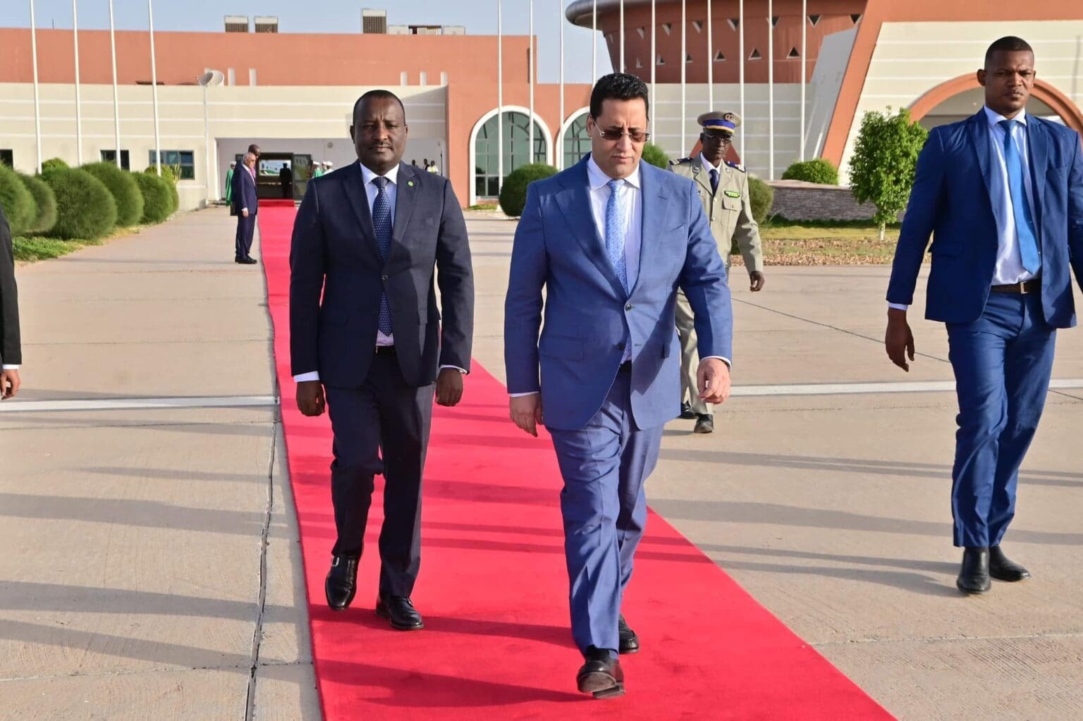 ولد اجاي يغادر إلى الجزائر لترؤس للجنة العليا المشتركة بين البلدين