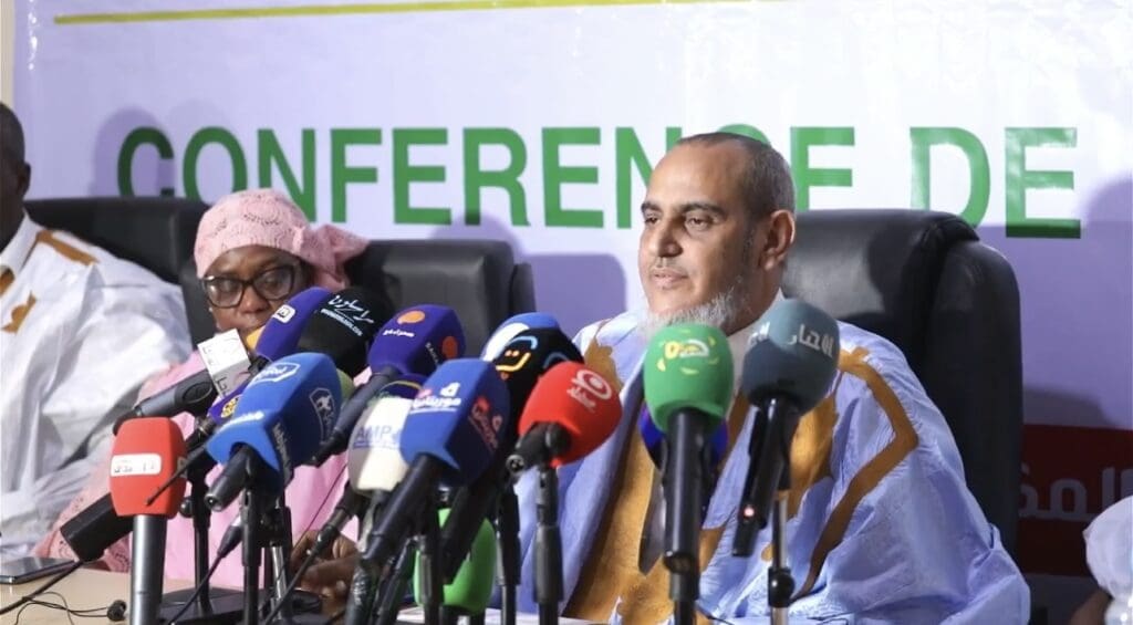 زعيم مؤسسة المعارضة: الحكومة يمكنها الاقتراض وتخصيصه لدعم المحروقات