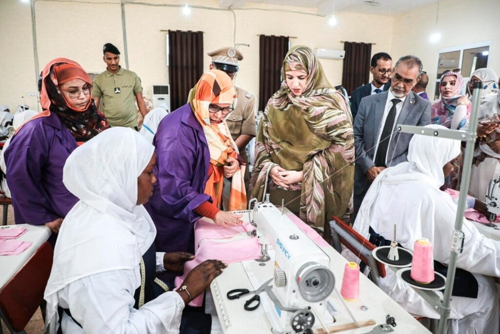 موريتانيا.. إطلاق ورشات خياطة ضمن مشروع لإنتاج 60 ألف زي مدرسي
