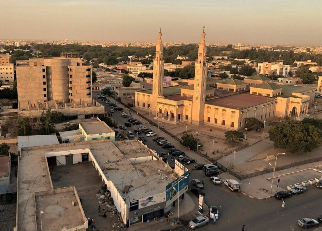 موريتانيا تبحث مع “المقاولون العرب” مشروع ترامواي نواكشوط