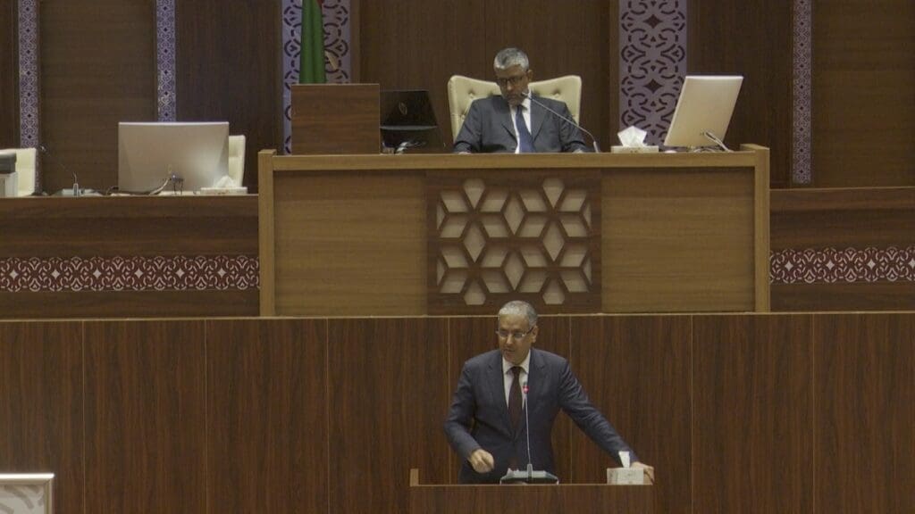 وزير النفط: استراتيجيتنا تستهدف تقليص العمالة الأجنبية إلى الحدود الدنيا