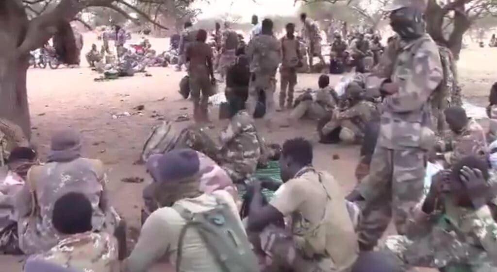 نصرة الإسلام والمسلمين تفرج عن أكثر من 200 جندي مالي في غاو