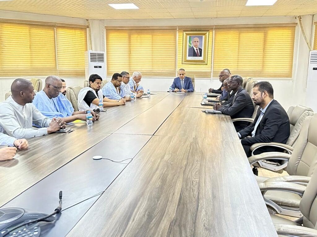 وزير الطاقة: بعض المحطات تمتنع عن التزود بالوقود رغم توفره