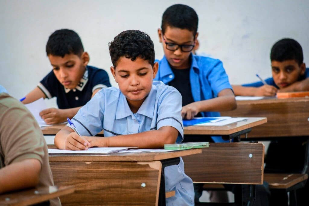 إعلان نتائج مسابقة دخول السنة الأولى الإعدادية.. وفتاة تحرز المركز الأول وطنيا