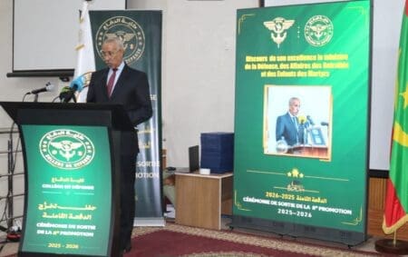 وزير الدفاع: بناء القوة العسكرية يبدأ بإعداد الإنسان قبل التجهيزات